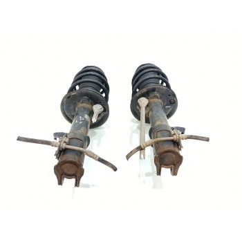Recambio de juego amortiguadores delantero para toyota yaris (_p13_) 1.5 hybrid (nhp130_) referencia OEM IAM   
