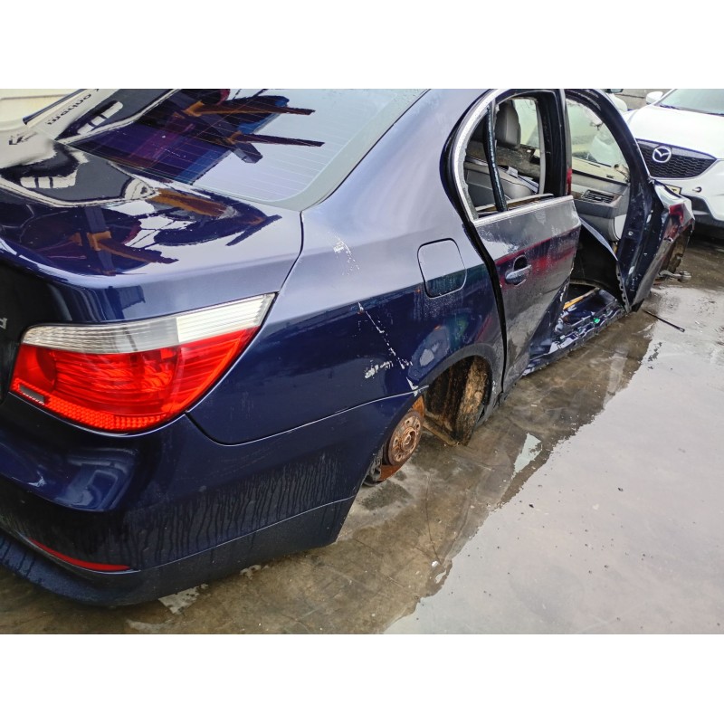 BMW 5 (E60)