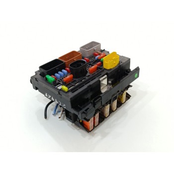 Recambio de caja reles / fusibles para citroën c5 berlina premier referencia OEM IAM 9807028580  