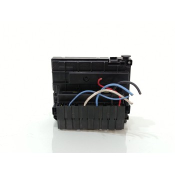 Recambio de caja reles / fusibles para citroën c5 berlina premier referencia OEM IAM 9807028580  
