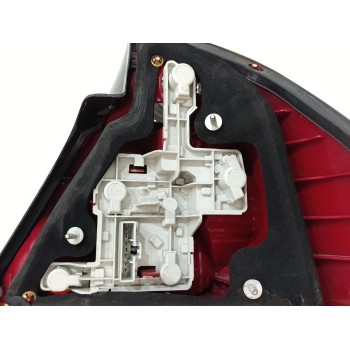 Recambio de piloto trasero izquierdo para ford mondeo iii (b5y) 2.0 tdci referencia OEM IAM 6S7113405A  
