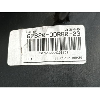 Recambio de guarnecido puerta delantera izquierda para toyota yaris (_p13_) 1.5 hybrid (nhp130_) referencia OEM IAM 677640D130  