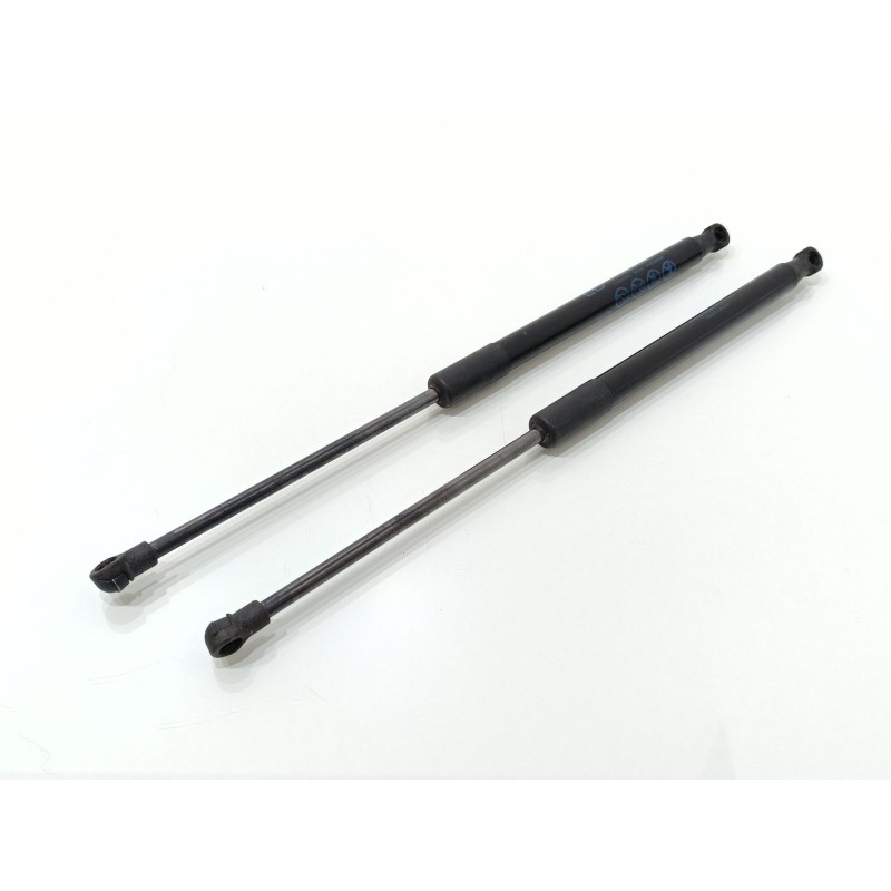 Recambio de amortiguadores maletero / porton para toyota yaris (_p13_) 1.5 hybrid (nhp130_) referencia OEM IAM 689600D160  