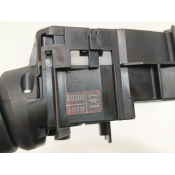 Recambio de mando multifuncion para toyota yaris (_p13_) 1.5 hybrid (nhp130_) referencia OEM IAM 0D30017F938  0D19017F936