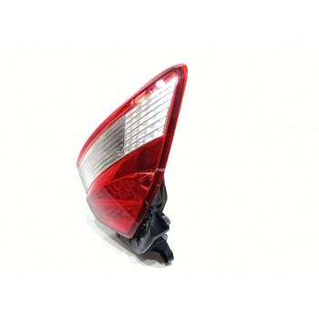 Recambio de piloto trasero derecho para toyota yaris (_p13_) 1.5 hybrid (nhp130_) referencia OEM IAM 521550D220  0D2030D205