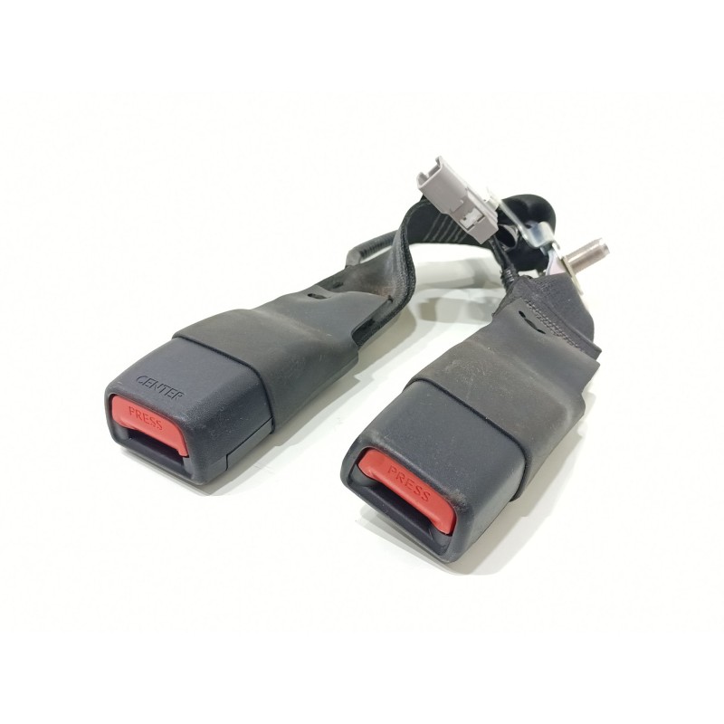 Recambio de enganche cinturon trasero izquierdo para toyota yaris (_p13_) 1.5 hybrid (nhp130_) referencia OEM IAM   