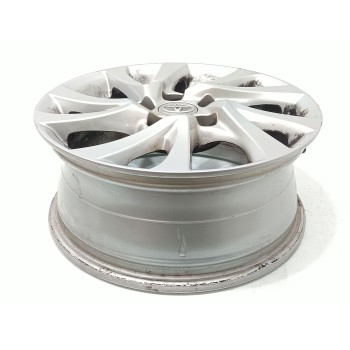Recambio de llanta para toyota auris active referencia OEM IAM 4261102L80  