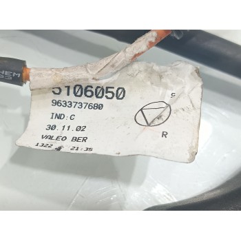Recambio de enganche cinturon delantero derecho para citroën xsara (n1) 1.9 td referencia OEM IAM 542346511A  