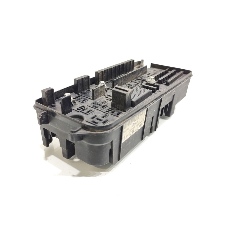 Recambio de caja reles / fusibles para opel vectra c (z02) 2.2 dti 16v (f69) referencia OEM IAM 13144708  519065023