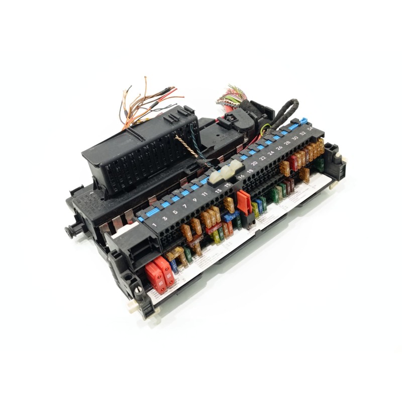 Recambio de caja reles / fusibles para bmw 3 (e46) 320 d referencia OEM IAM 8364542  8387153