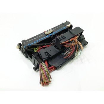 Recambio de caja reles / fusibles para bmw 3 (e46) 320 d referencia OEM IAM 8364542  8387153