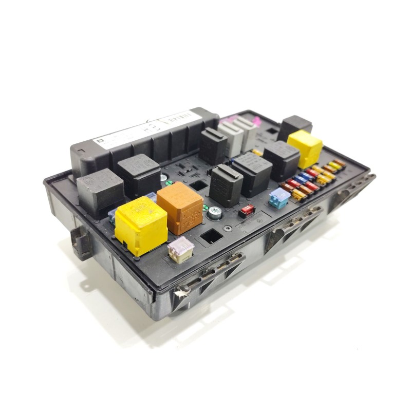 Recambio de caja reles / fusibles para opel astra h (a04) 1.7 cdti (l48) referencia OEM IAM 13206754  5DK00866838 / 743381