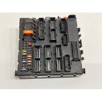 Recambio de caja reles / fusibles para opel vectra c (z02) 1.9 cdti (f69) referencia OEM IAM 13189926  