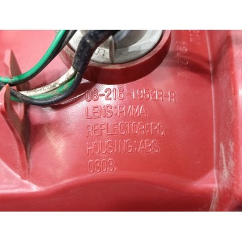 Recambio de piloto trasero derecho para mazda premacy (cp) 1.9 (cp8w) referencia OEM IAM 082161952RR  