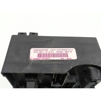 Recambio de caja reles / fusibles para chrysler voyager iv (rg, rs) 2.5 crd referencia OEM IAM 04727558AD  