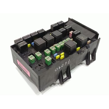 Recambio de caja reles / fusibles para chrysler voyager iv (rg, rs) 2.5 crd referencia OEM IAM 04727558AD  