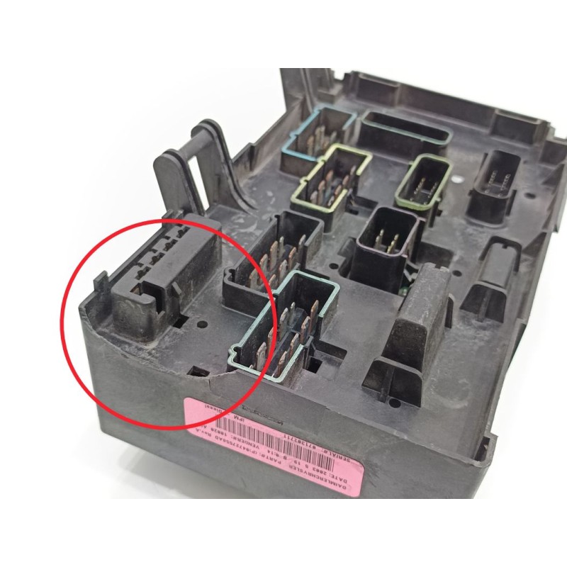 Recambio de caja reles / fusibles para chrysler voyager iv (rg, rs) 2.5 crd referencia OEM IAM 04727558AD  