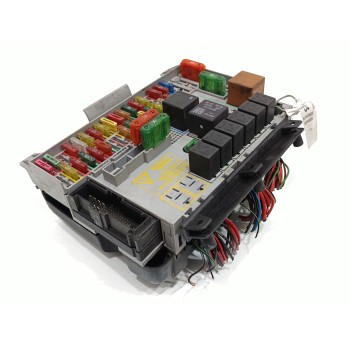 Recambio de caja reles / fusibles para opel vectra b (j96) 2.0 di 16v (f19) referencia OEM IAM 09152787  90505470