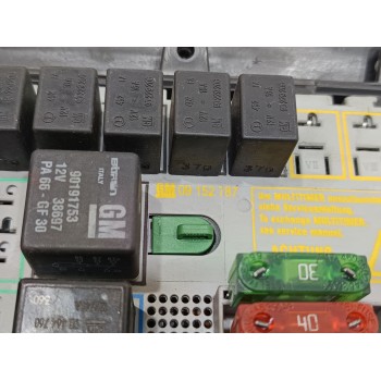 Recambio de caja reles / fusibles para opel vectra b (j96) 2.0 di 16v (f19) referencia OEM IAM 09152787  90505470