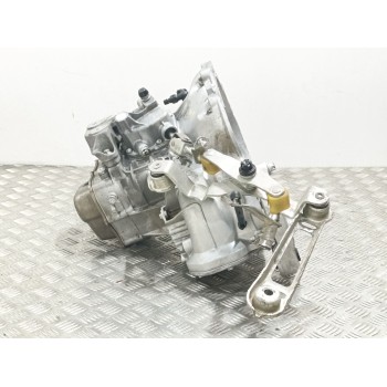 Recambio de caja cambios para opel corsa c club referencia OEM IAM 400209233  
