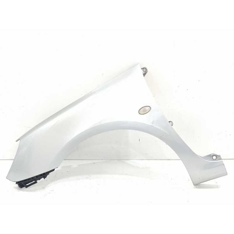 Recambio de aleta delantera izquierda para peugeot 307 break / sw (s1) break xr referencia OEM IAM   
