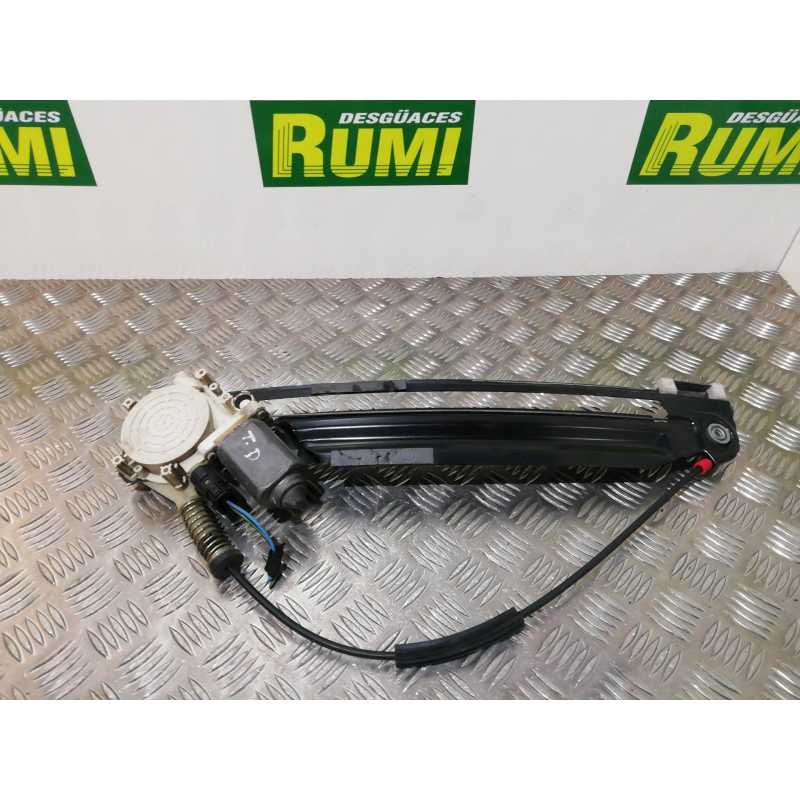 Recambio de elevalunas trasero derecho para bmw serie 5 berlina (e39) 530d referencia OEM IAM 8360511 9030144 