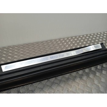 Recambio de faldon lateral para mini mini (r50,r53) one d referencia OEM IAM 1491057  