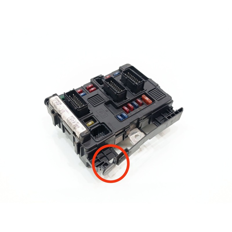 Recambio de caja reles / fusibles para citroën c3 1.4 hdi sx plus referencia OEM IAM 9643498800  
