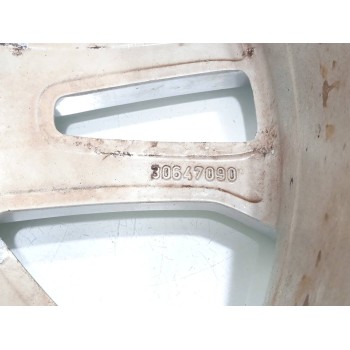 Recambio de llanta para volvo s40 berlina referencia OEM IAM 30647090  