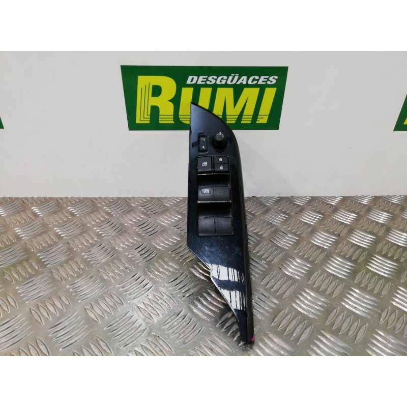 Recambio de mando elevalunas delantero izquierdo para toyota hilux (kun) double cab 4x4 referencia OEM IAM 193133 848200D600 320