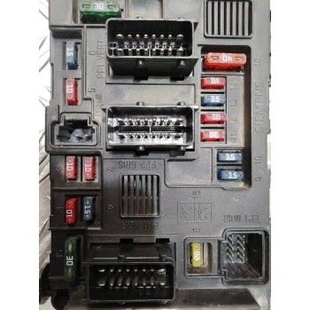 Recambio de caja reles / fusibles para citroën c3 1.4 hdi exclusive referencia OEM IAM 9643498880  