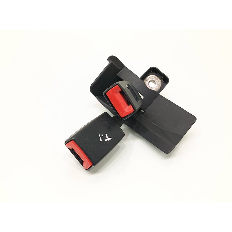 Recambio de enganche cinturon trasero izquierdo para audi a4 avant (8e) 2.0 tdi referencia OEM IAM 8E0857739D01C  