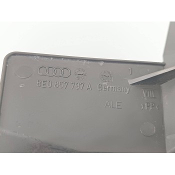 Recambio de enganche cinturon trasero izquierdo para audi a4 avant (8e) 2.0 tdi referencia OEM IAM 8E0857739D01C  