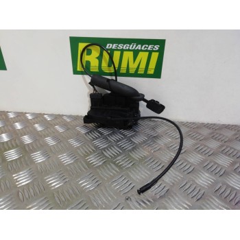 Recambio de cerradura puerta trasera izquierda para renault megane iii sport tourer dynamique referencia OEM IAM 825030574R  