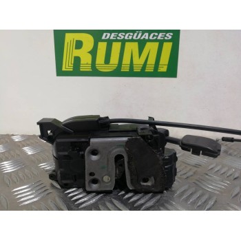 Recambio de cerradura puerta trasera izquierda para renault megane iii sport tourer dynamique referencia OEM IAM 825030574R  