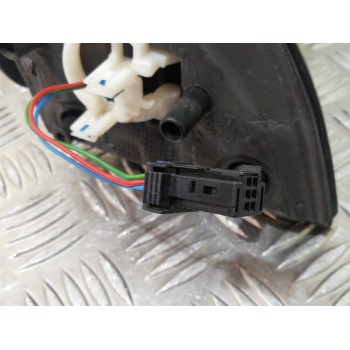 Recambio de retrovisor izquierdo para peugeot partner kombi confort referencia OEM IAM 232636103  