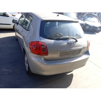 toyota auris del año 2006