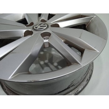 Recambio de llanta para volkswagen polo referencia OEM IAM 2G0601025AD  