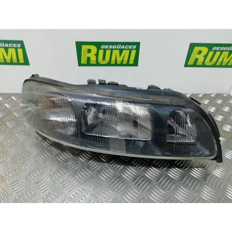 Recambio de faro derecho para volvo s60 berlina 2.4 (103kw) referencia OEM IAM 8693588 89007870 