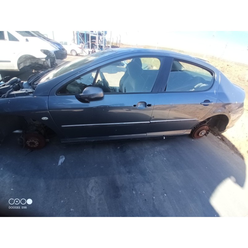 PEUGEOT 407