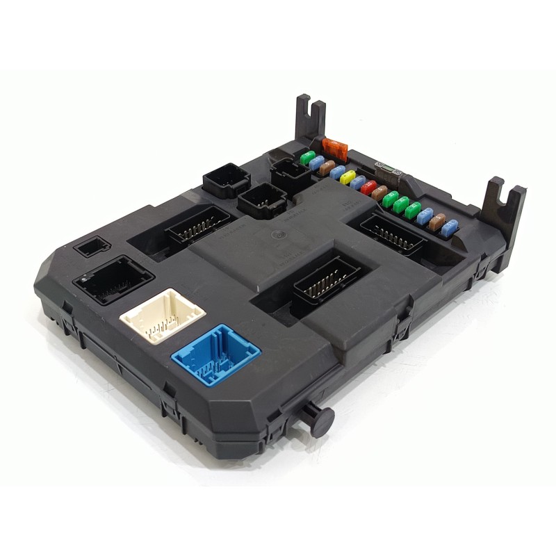 Recambio de caja reles / fusibles para peugeot 207 sport referencia OEM IAM 9664983080  