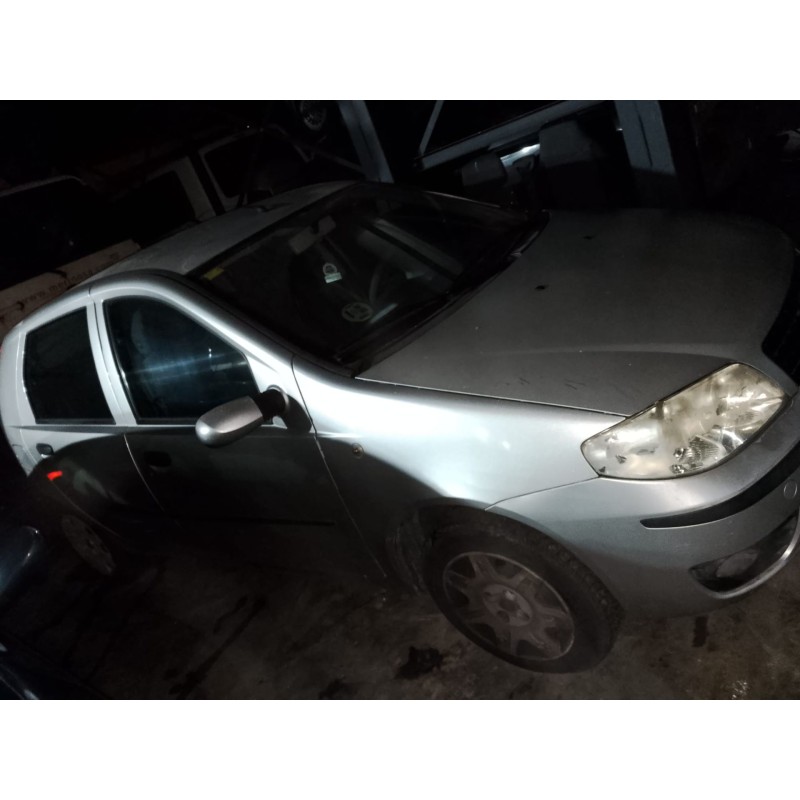 fiat punto berlina (188) del año 2005