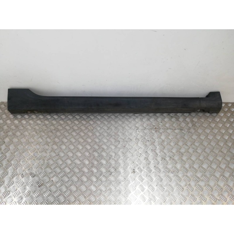 Recambio de faldon lateral para peugeot 2008 (--.2013) gt line referencia OEM IAM 96781715XT  