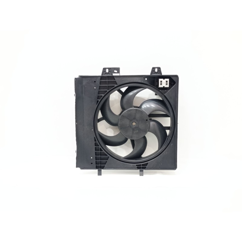 Recambio de electroventilador para peugeot 207 sport referencia OEM IAM 9653804080  
