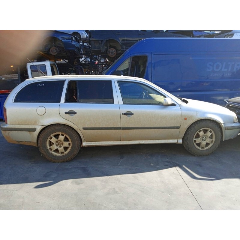 SKODA OCTAVIA COMBI (1U5)