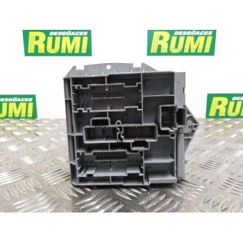 Recambio de caja reles / fusibles para fiat stilo (192) 1.9 120 dynamic multijet referencia OEM IAM 51781081  