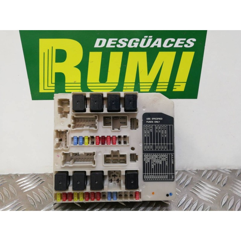 Recambio de caja reles / fusibles para nissan note (e11e) acenta referencia OEM IAM 284B7AX62A  