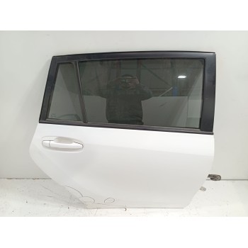 Recambio de puerta trasera derecha para toyota verso life referencia OEM IAM   