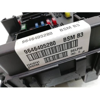 Recambio de caja reles / fusibles para citroën xsara berlina 1.9 d sx referencia OEM IAM 9646405280  