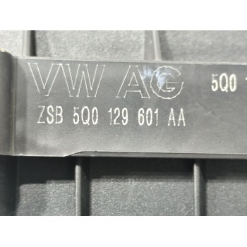 Recambio de caja filtro aire para seat leon (5f1) reference plus referencia OEM IAM 5Q0129601AA  